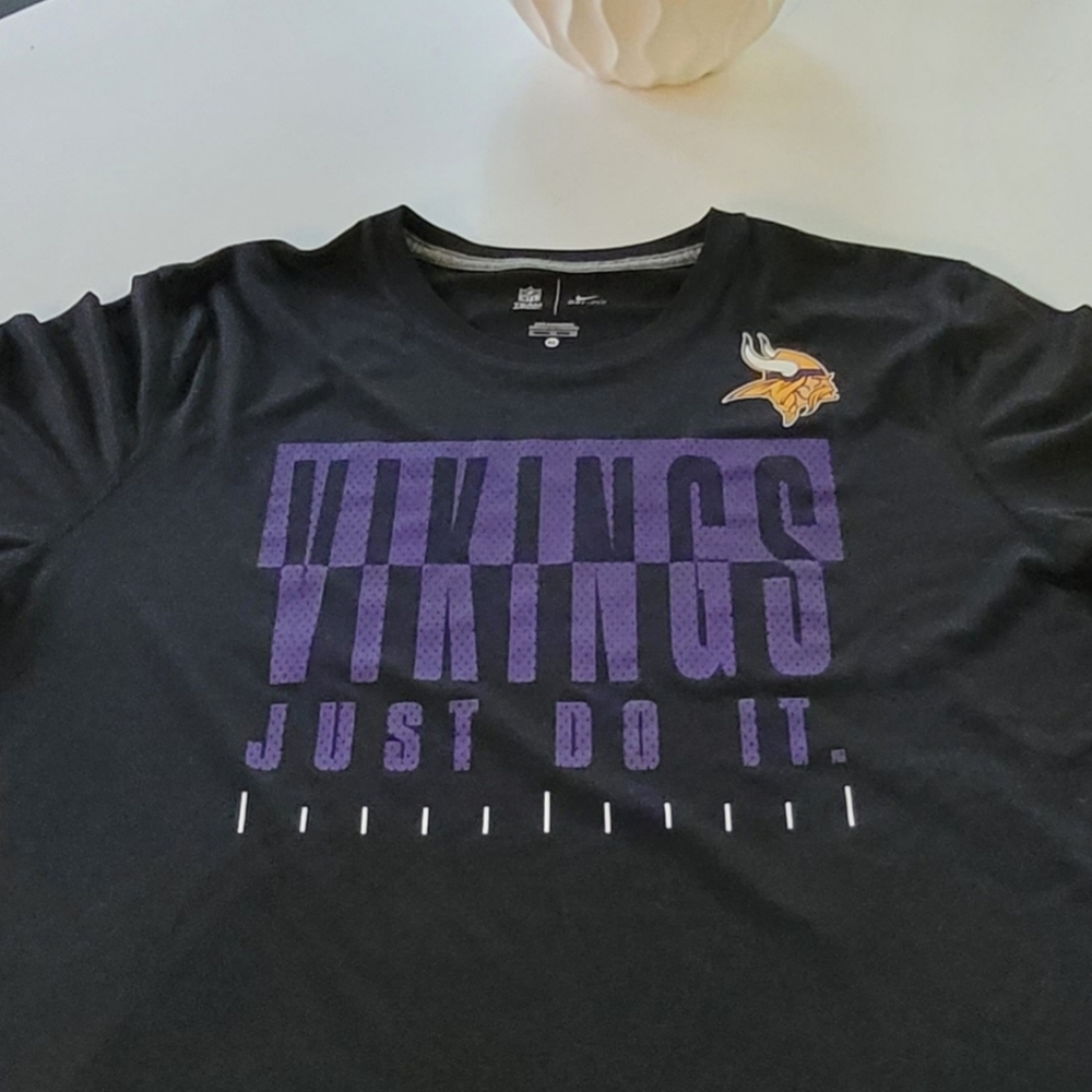 Nike Black and Purple Vikings Tee